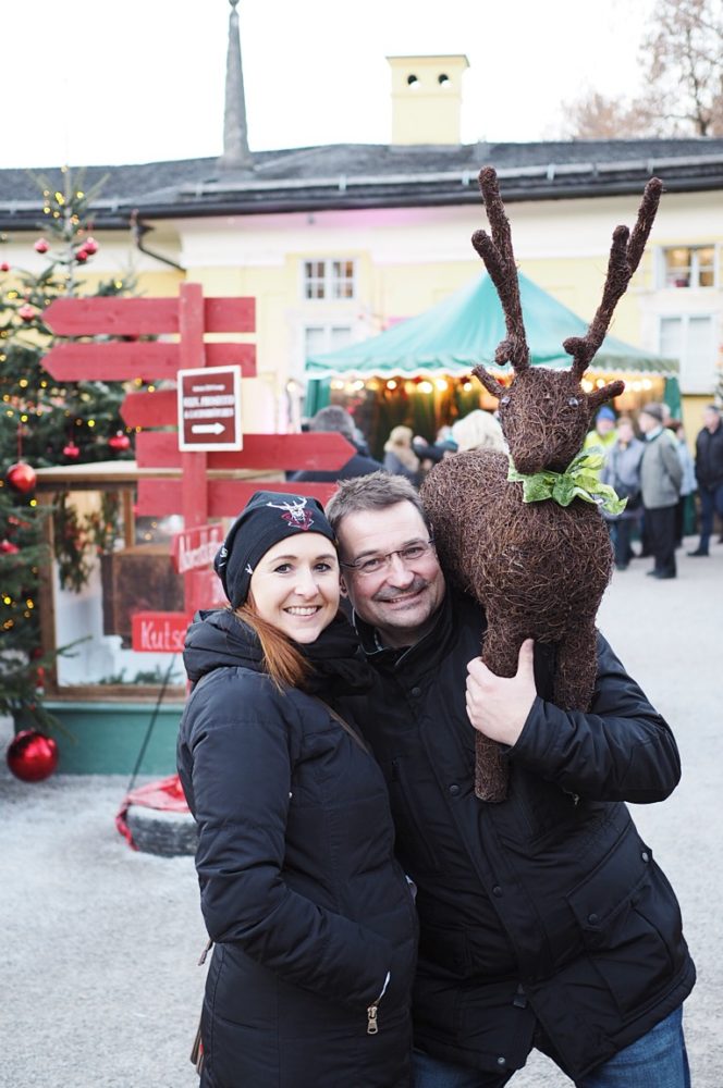 Shoppen-Weihnachtsmarkt-Hellbrunn